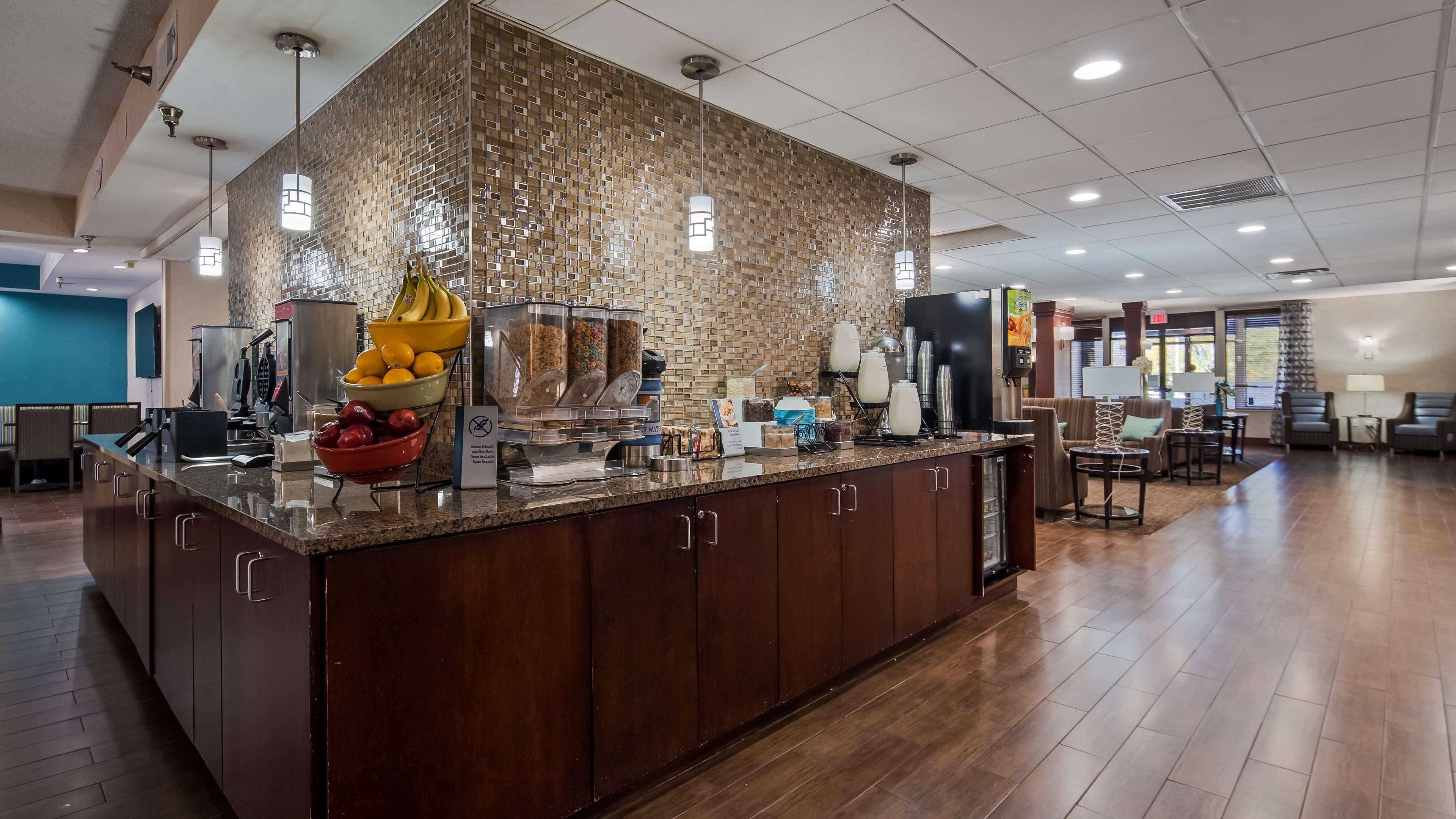 Western Galleria & Hotel Memphis
