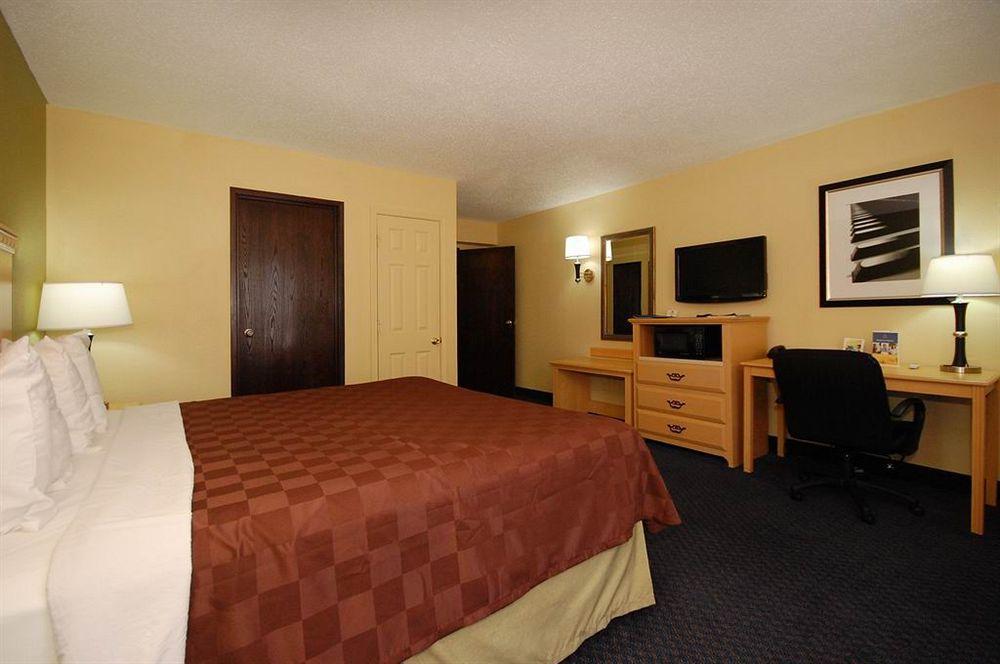 Western Galleria Inn&suites 3*