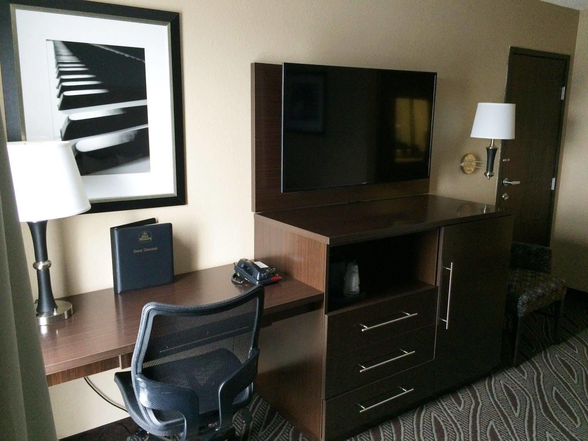 Western Galleria Inn&suites