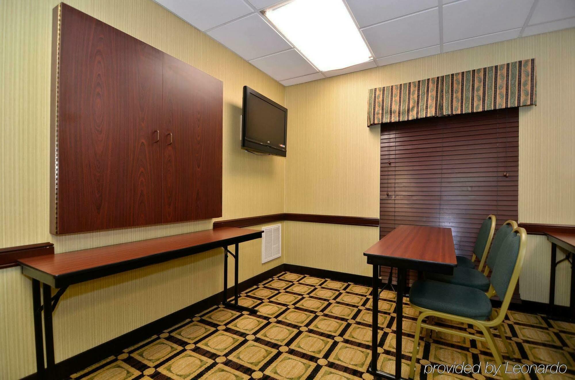 Western Galleria Inn&suites 3*